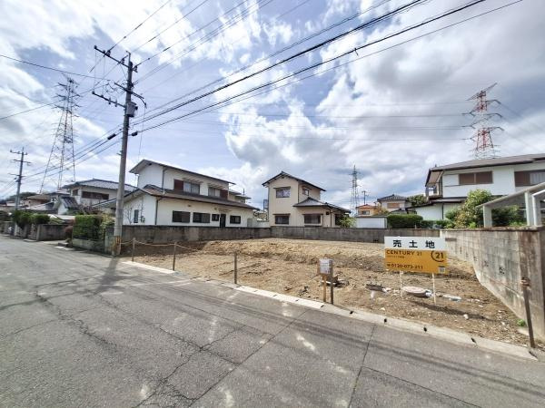 明野高尾Ⅱ　土地の前面道路含む現地写真|前面道路含む現地(2026年1月撮影)