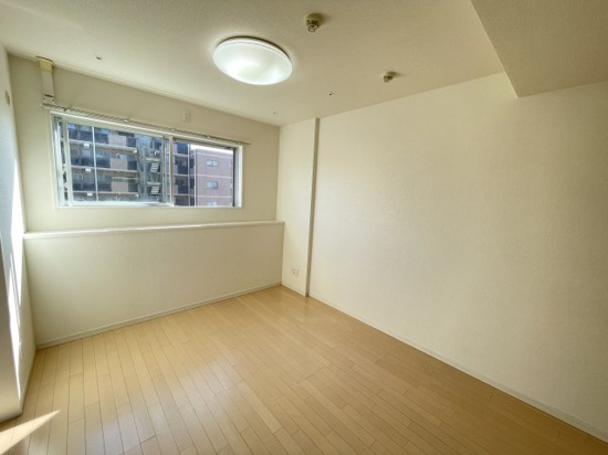 グラントゥルース東向島の居間・リビング