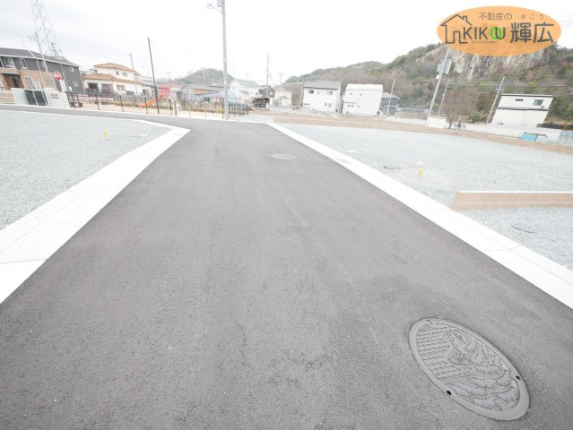 高砂市阿弥陀町魚橋（全17）土地16号地の前面道路含む現地写真