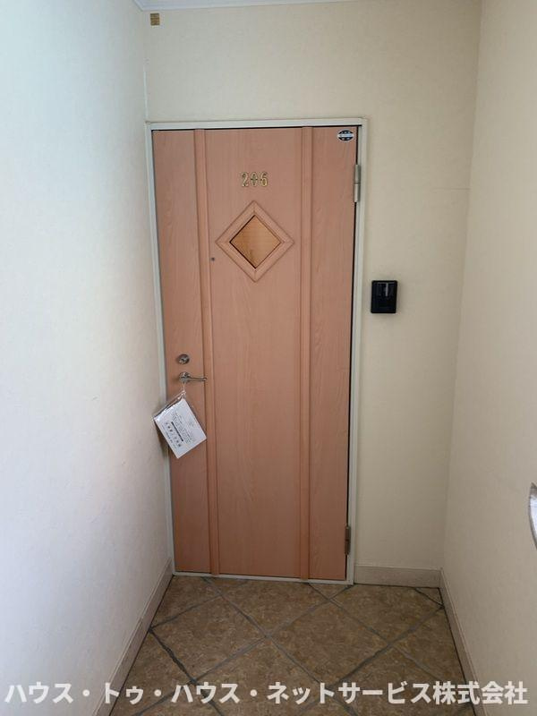 ドムスヒルズ光ヶ丘の玄関