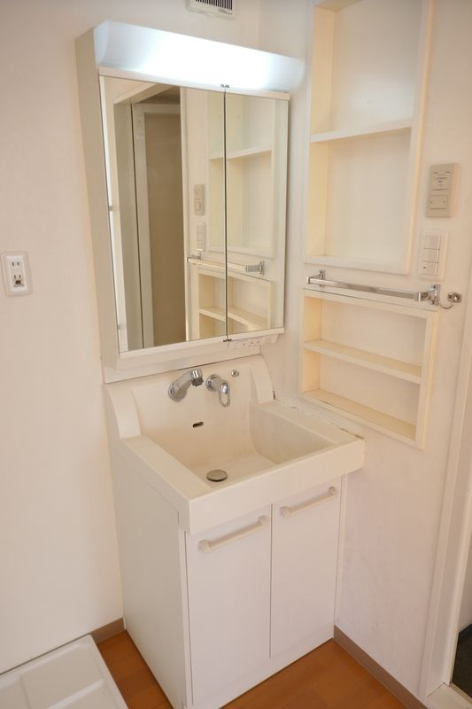 Scimoneの独立洗面台