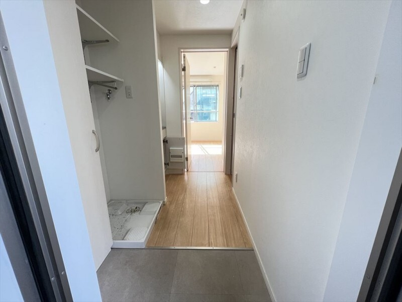 クレストールNBの玄関