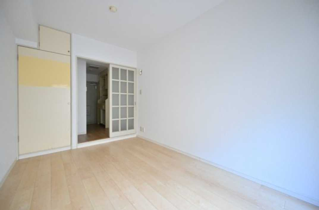 ハイタウン駒沢公園　分譲賃貸　陽当たり良好　学生さんオススメの居間・リビング