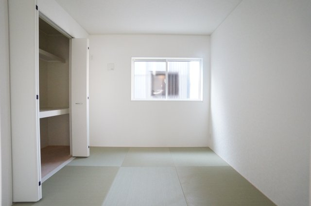 クレイドルガーデン常滑市中大流　1号棟のトイレ|水機能付き温水洗浄便座です！！