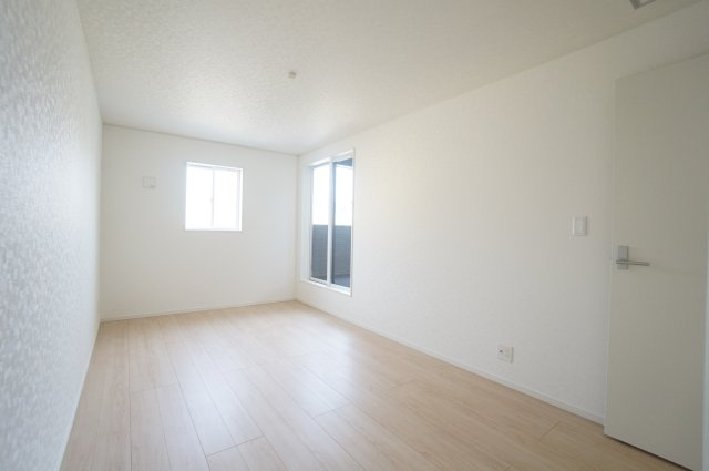 クレイドルガーデン常滑市中大流　1号棟の内装|●同施工会社施工例●ちょっとした来客用に客間としても大活躍の和室