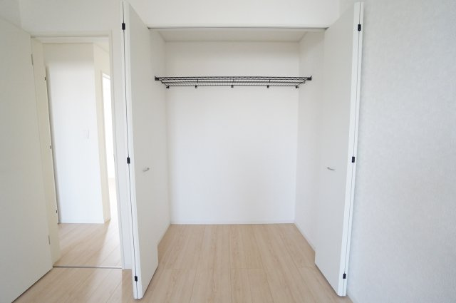 クレイドルガーデン常滑市中大流　1号棟の内装|洋室