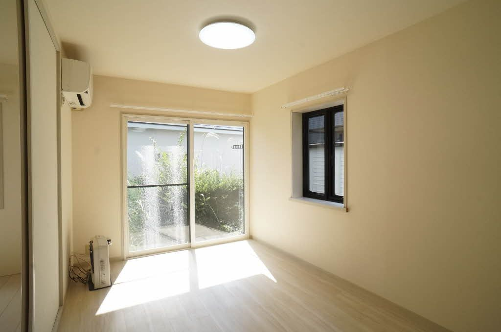 ハイライフシティ北天昌寺Ｂの居間・リビング