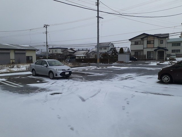 アーバン　スペースの駐車場