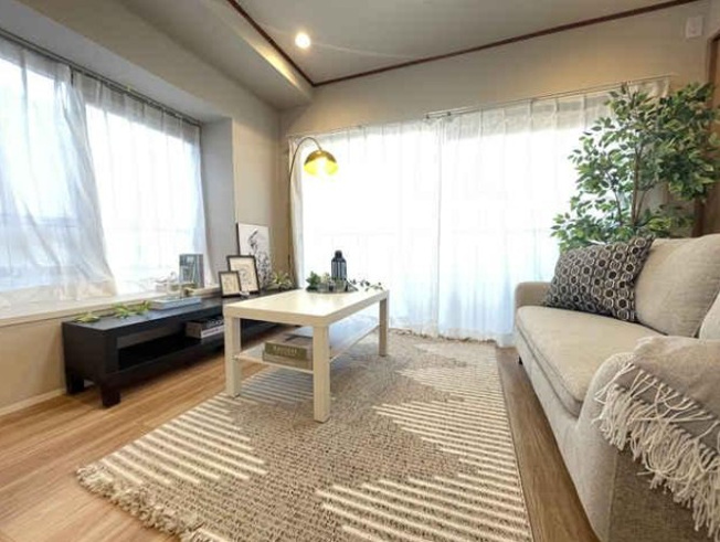 【キッチン】 | ＧＳハイム徳丸 | 光と風があふれる開放的なダイニングには自然と家族みんなが集まってきます。