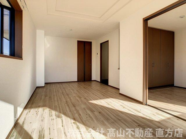 Ｖｅｒｓ　Ｌ’ａｖｅｎｉｒの居間・リビング