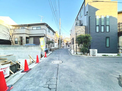 【前面道路含む現地写真】 | 葛飾区新宿1丁目新築分譲住宅 | 全面道路