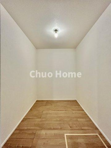 葛飾区新宿1丁目新築分譲住宅の収納|ウォークインクローゼット