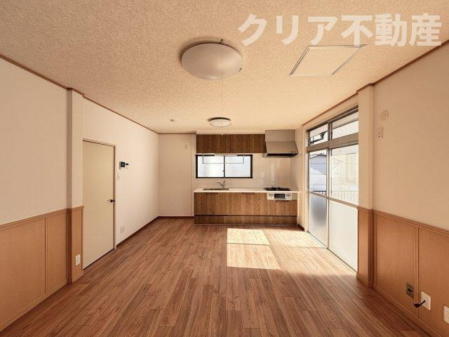 【居間・リビング】 | 前橋市天川原町2丁目　中古住宅