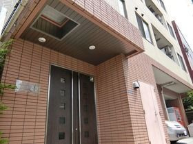 ラ・エテルノ大島ウーノのエントランス