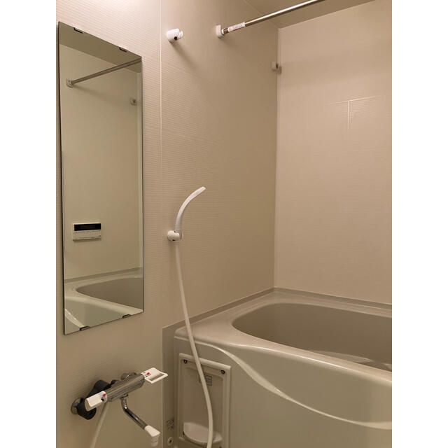 コスモグランス東日暮里の浴室