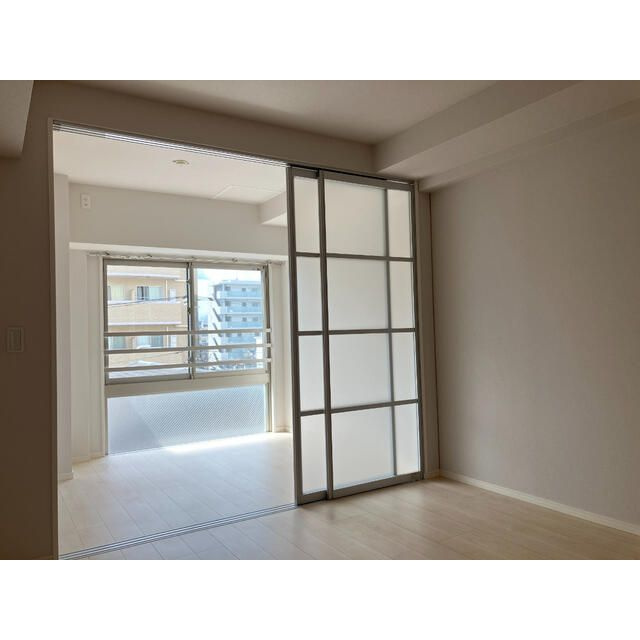 コスモグランス東日暮里の寝室