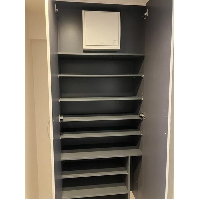 コスモグランス東日暮里の収納