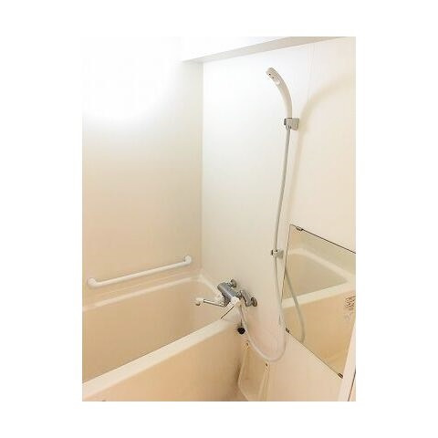 山立ビルの浴室|清潔感のあるお風呂です♪