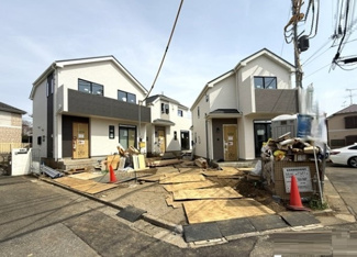 【前面道路含む現地写真】