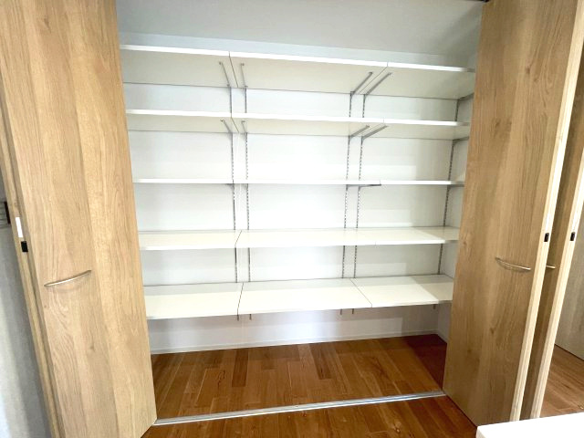 佐伯区千同一丁目　№35275の収納|大容量パントリー