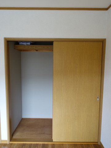 新潟市中央区明石２丁目のアパートの収納
