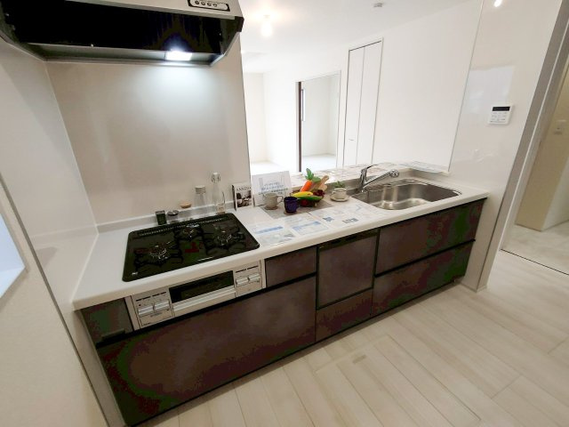 三郷市　東町　新築戸建　全1棟のキッチン|施工例です