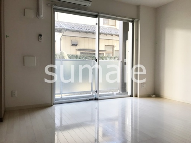 アイビーコートの寝室|人気のフローリングです。