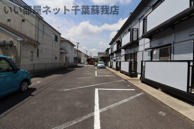 ハイツウェルストーンの駐車場|お気軽にお問い合わせください♪