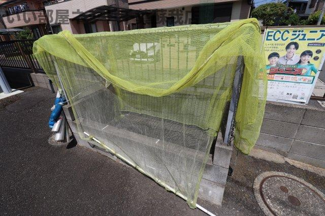 ハイツウェルストーンのその他共用部分|ゴミストッカー