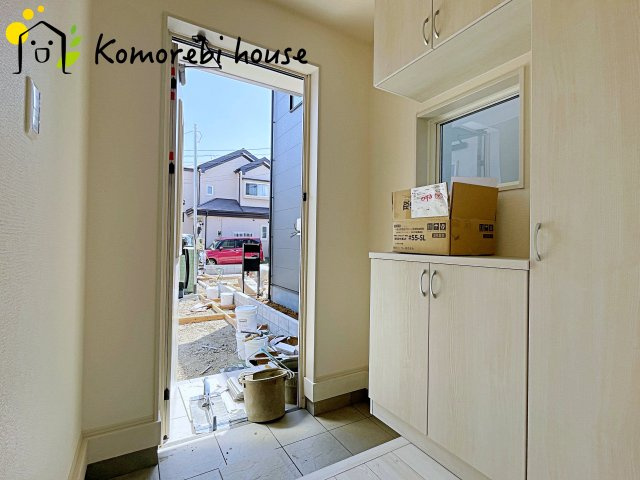 桶川市末広　新築一戸建て　リーブルガーデン　02の玄関|26.4.11撮影済み
