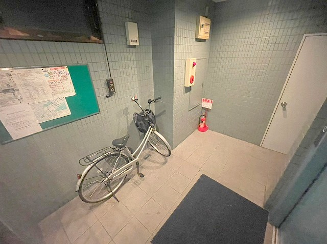 サンハイム吉見のロビー