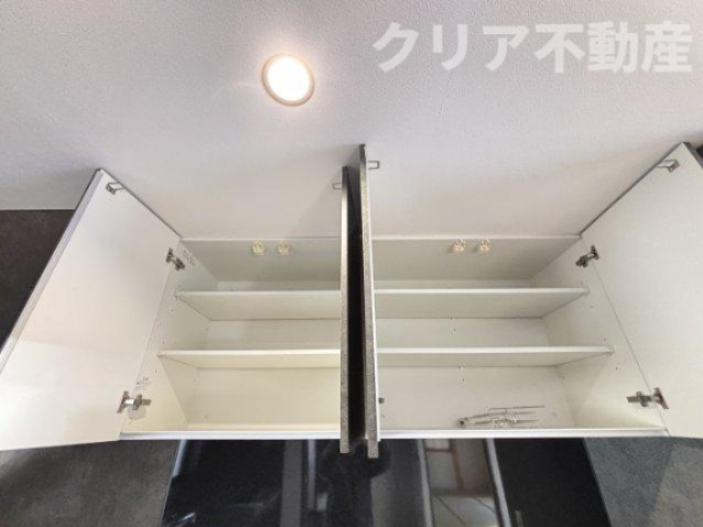 【キッチン】 | 高崎市井野町　中古住宅 | 上部吊戸棚付き！普段は使わないホットプレートや製菓グッズの収納などに◎