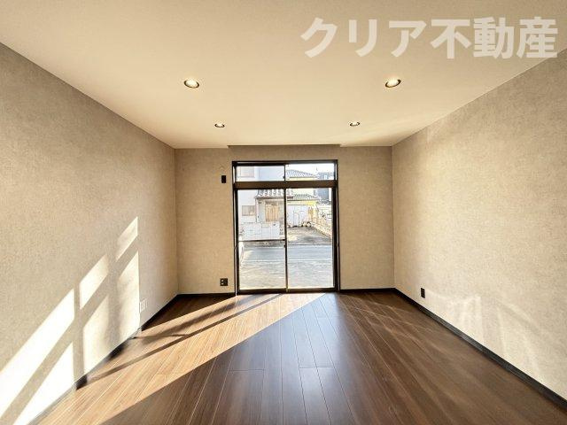 【居間・リビング】 | 高崎市井野町　中古住宅