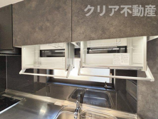 【キッチン】 | 高崎市井野町　中古住宅 | 上からスライドさせると水切りが登場！普段はすっきり収納しておけます。