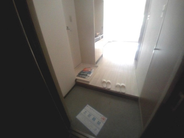 ヴィップハイツの玄関