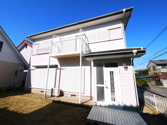 茂原市緑ヶ丘4　中古戸建の外観|2世帯住宅 6DDKK カーポート  駐車2台  都市ガス上下水  緑ヶ丘リゾーン閑静な分譲地内