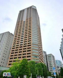 プラウドタワー千代田富士見の外観