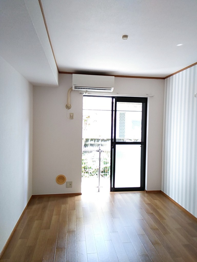 グレイス自由が丘の居間・リビング