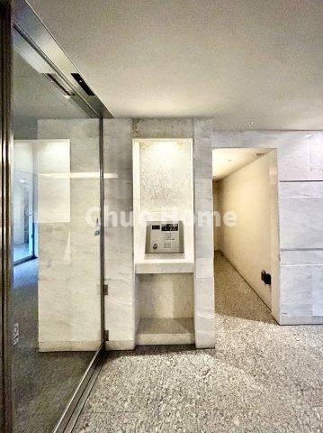 イニシア墨田押上の防犯設備|【オートロック】オートロックシステムでセキュリティ充実。当たり前ですが、安全で安心して暮らすのって大事ですよね。お探しのご条件でオートロック付きの物件を探す方も多いですがやはりセキュリティは大事です。