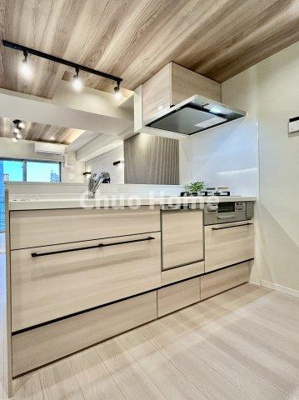 【キッチン】 | イニシア墨田押上 | ワイドで収納豊富なシステムキッチン