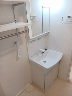 【洗面所】 | アステル・カロン | 脱衣スペースもあります