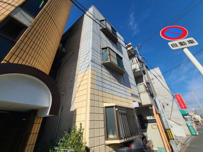 【外観】 | プレアール井高野 | ツートンカラーの外観です