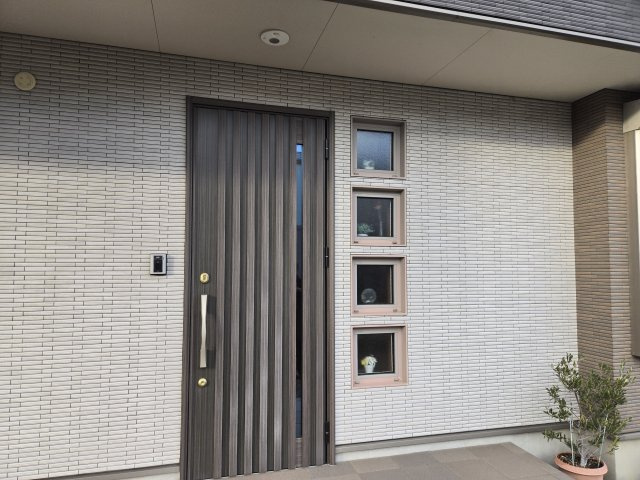 北名古屋高田寺の玄関