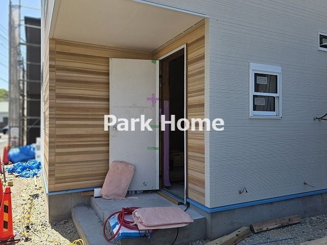 高知市大津甲 1号地 新築戸建ての玄関|１号地　2026.3月：建築中