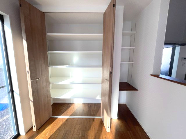 佐伯区千同一丁目　№35271の収納|リビング収納