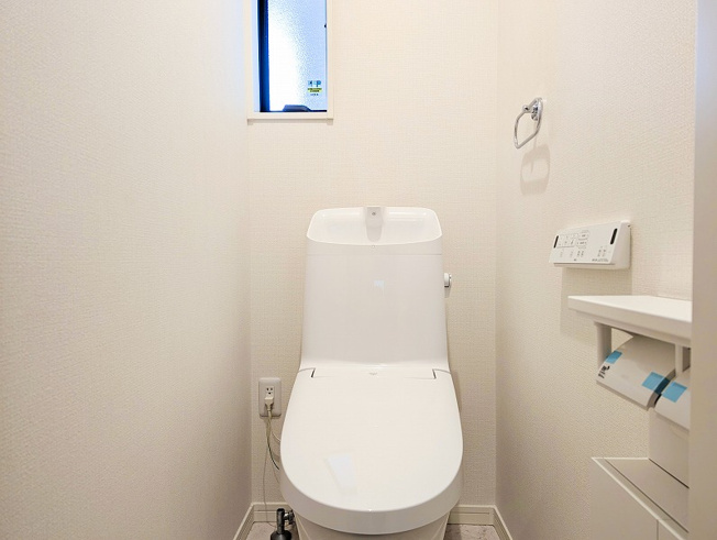 【トイレ】 | 志木市柏町1丁目　中古一戸建住宅　(志木本店) | トイレ（2026年1月）撮影
すっきりとした、清潔感のあるトイレ空間。