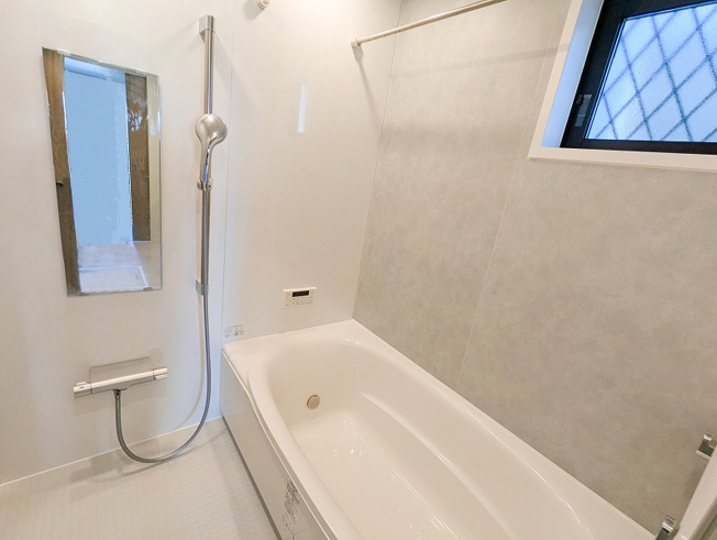 【浴室】 | 志木市柏町1丁目　中古一戸建住宅　(志木本店) | 浴室（2026年1月）撮影
雨の日のお洗濯に便利な、浴室乾燥機付きバスルーム。