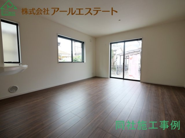 加古郡播磨町古田２丁目　山陽電鉄「別府駅」徒歩13分の居間・リビング