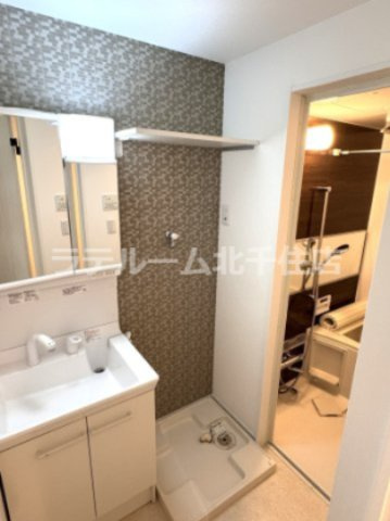 ベストステージ谷塚南の独立洗面台|※別部屋イメージ写真