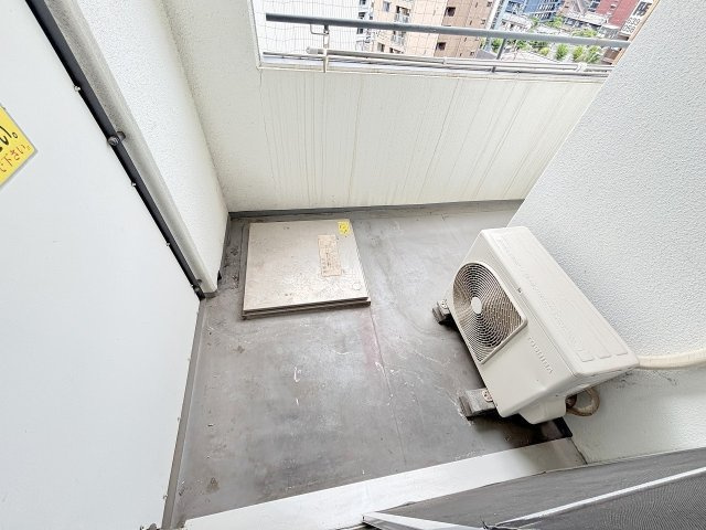 新大阪川島マンションのバルコニー